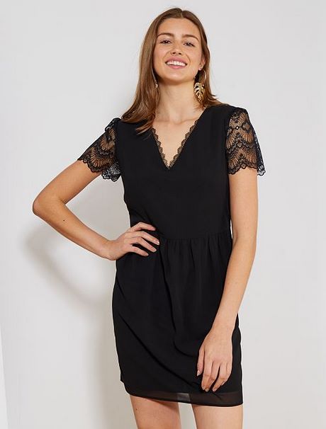 Robe droite dentelle noire