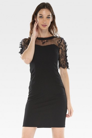 Robe en dentelle noire courte