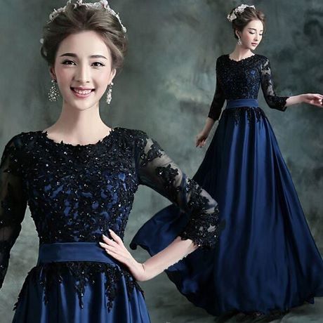 Robe longue bleu dentelle