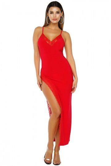 Robe longue en dentelle rouge