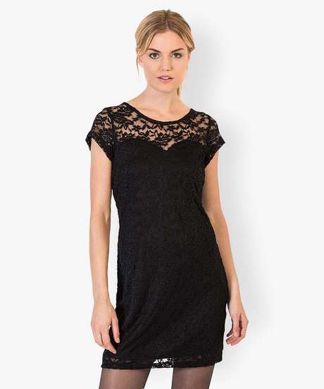 Robe noire manche courte dentelle