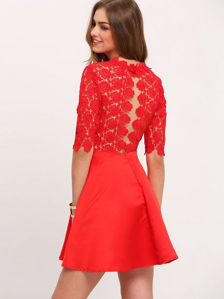 Robe rouge dentelle manche longue