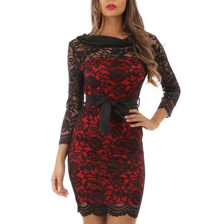 Robe rouge et noir dentelle