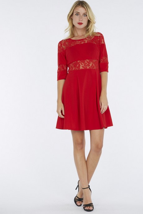 Robe rouge patineuse dentelle