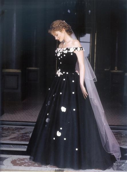 Robe de mariage noire