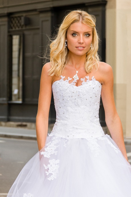 Robe de mariée bustier en dentelle