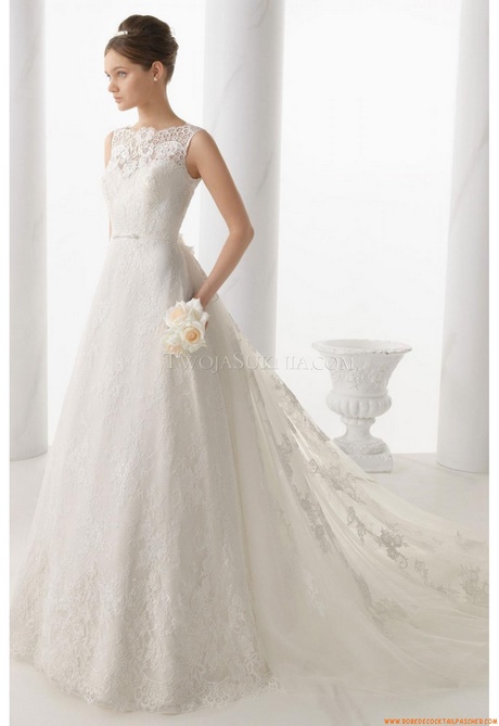 Robe de mariée dentelle avec traine