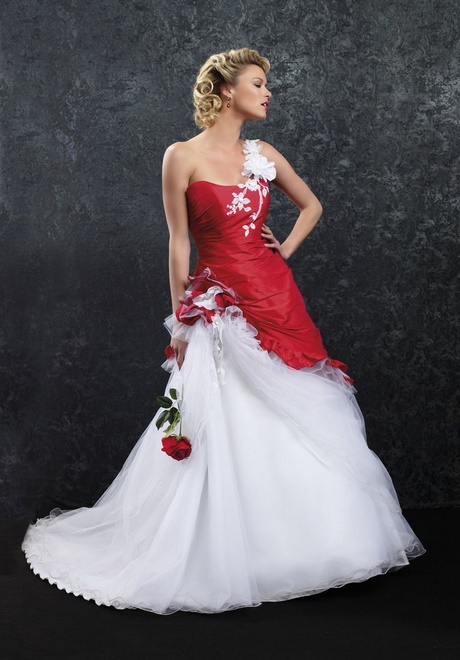 Robe de mariée rose et blanche