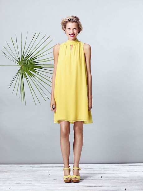 Robe jaune fluide