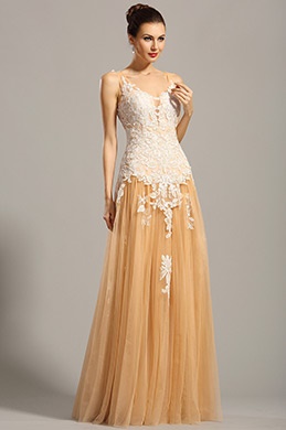 Robe longue beige dentelle