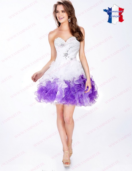 Robe violette courte