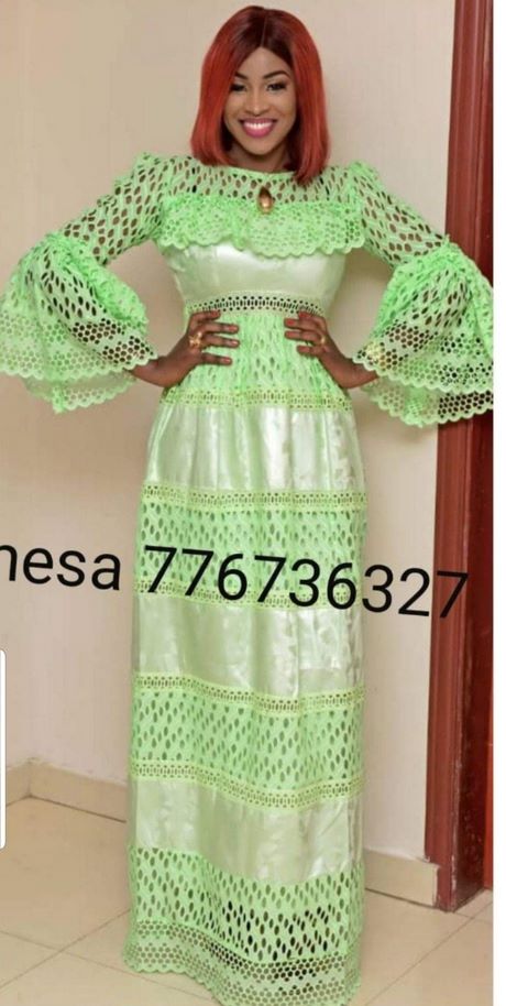 Model dentelle robe