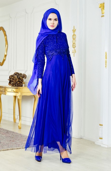 Robe bleu roi dentelle