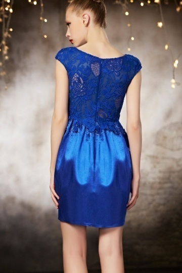 Robe de cocktail bleu electrique