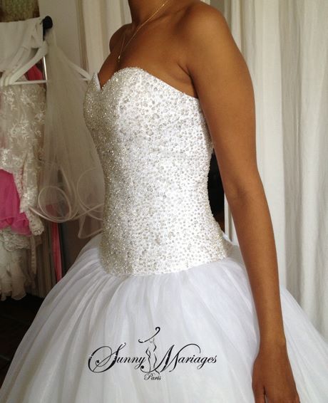 Robe de mariée avec strass pas cher