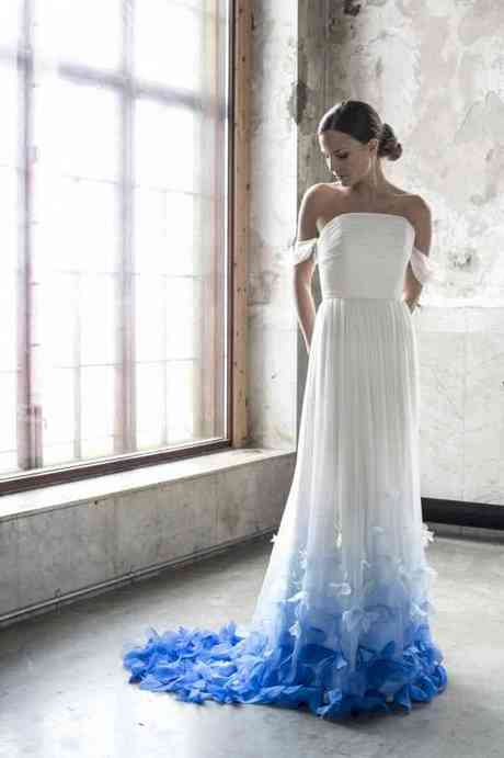 Robe de mariée bustier bleu