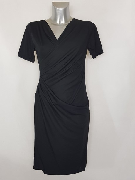 Robe noire fluide droite