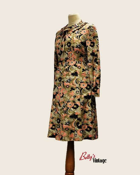 Robe vintage beige