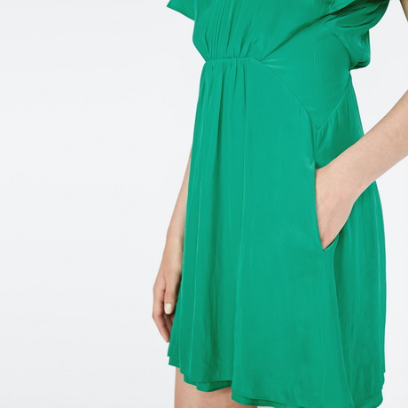 Robe verte fluide