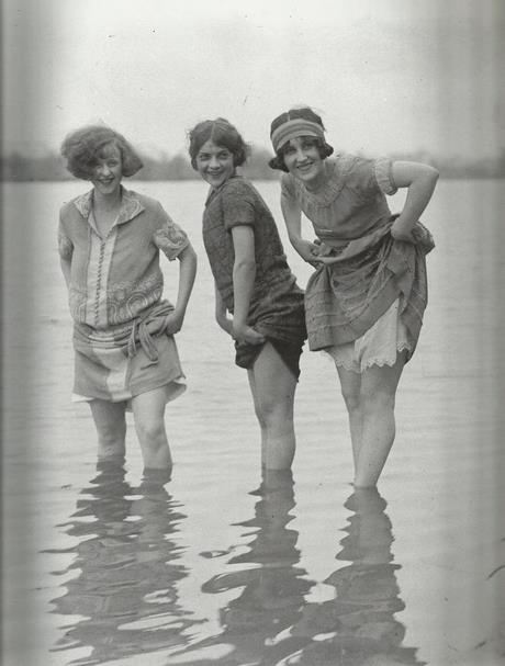 Habillement femmes années 1920