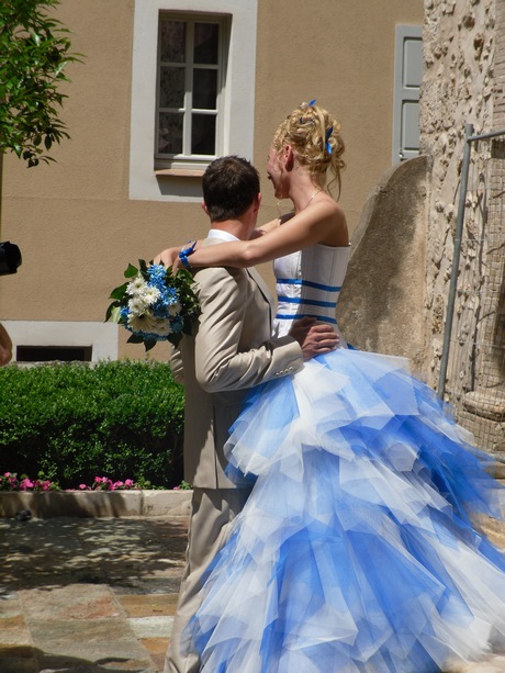 Robe mariée bleu et blanc