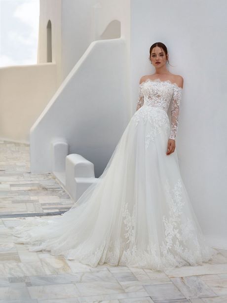 Robe en dentelle 2023