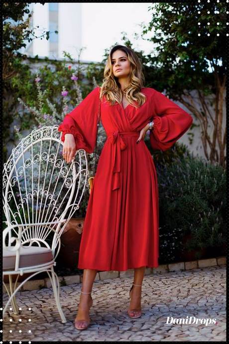 Robe rouge tendance 2023