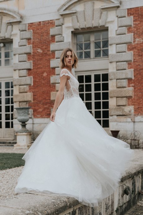 Robe soirée 2023 dentelle courte