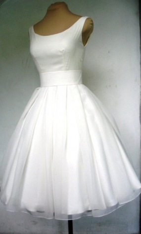 Robe annee 50 blanche