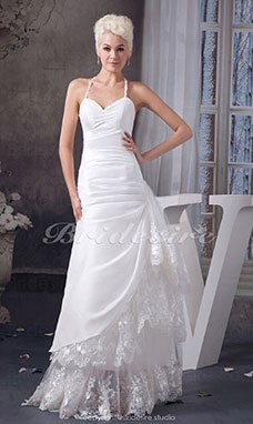 Robe de mariée avec dentelle et dos nu