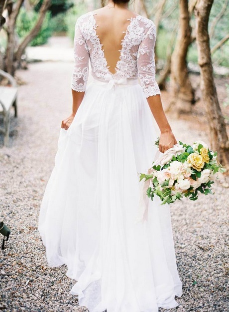 Robe de mariée dentelle et dos nu