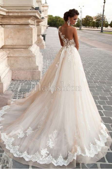 Robe de mariée en tulle