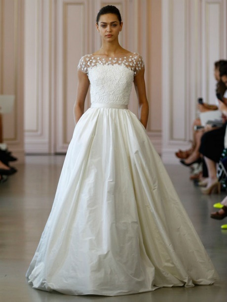 Robe de mariée manches courtes