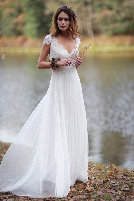 Robe mariée fluide dentelle