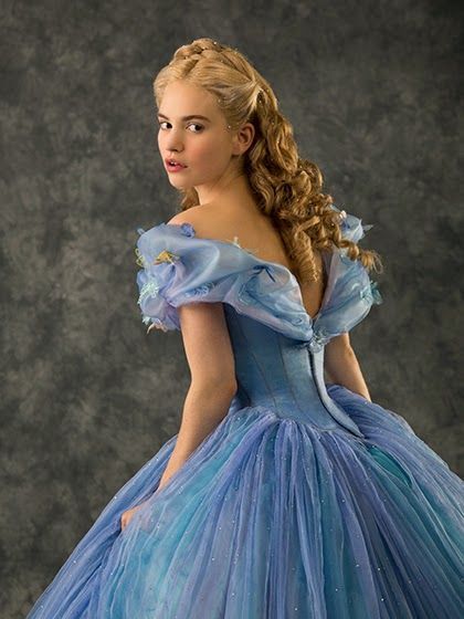 Robe de cendrillon film 2020