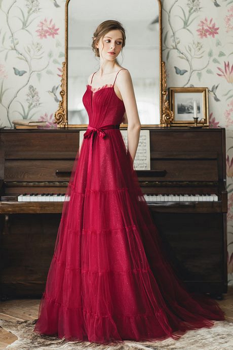 Robe de mariée rouge et blanche 2020