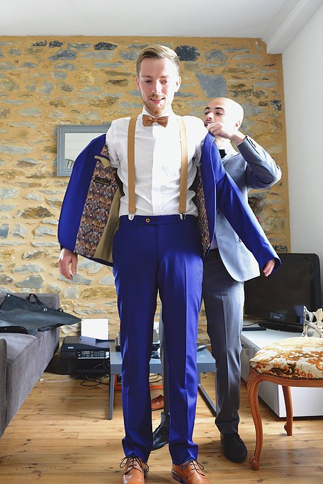 Costume bleu electrique mariage