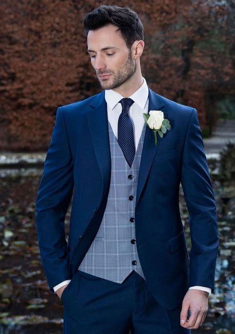 Costume bleu pour mariage