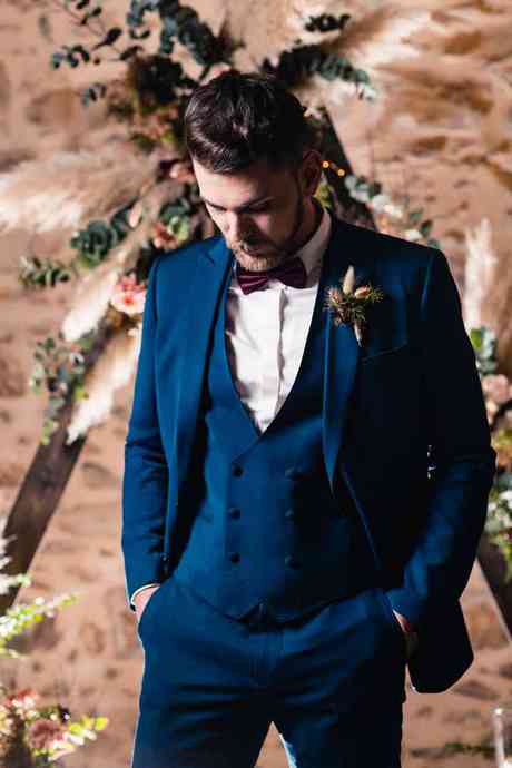 Costume bleu pour mariage