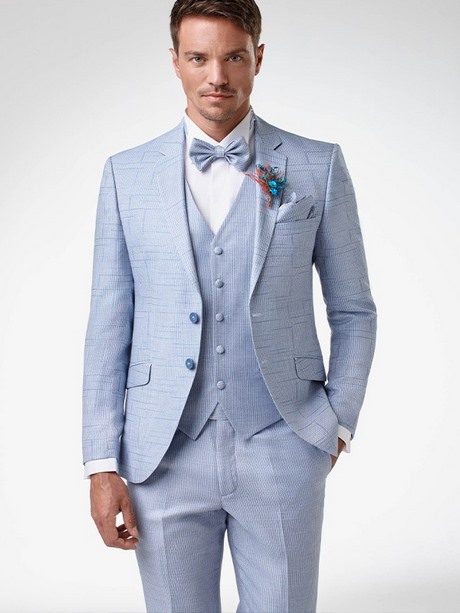 Costume mariage bleu clair