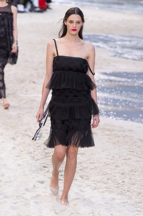 Petite robe noir chanel