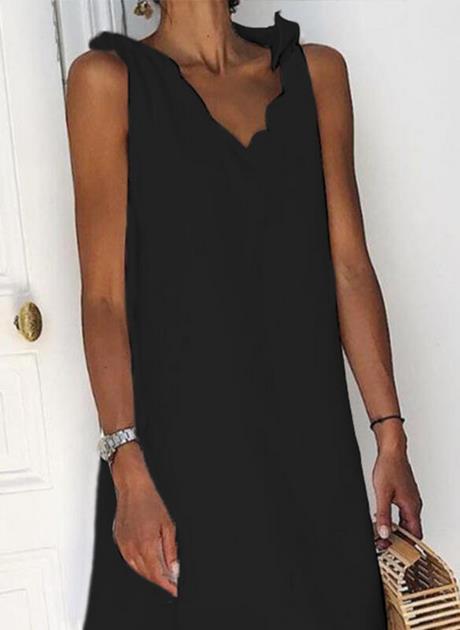 Robe droite noire sans manche